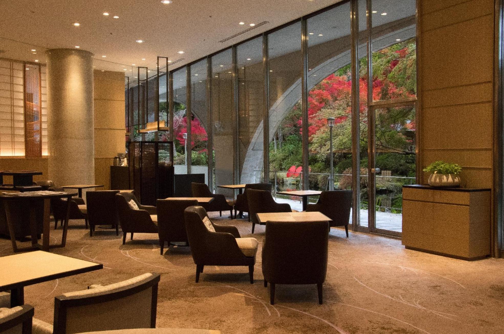 The Prince Kyoto Takaragaike, Autograph Collection Bagian luar foto
