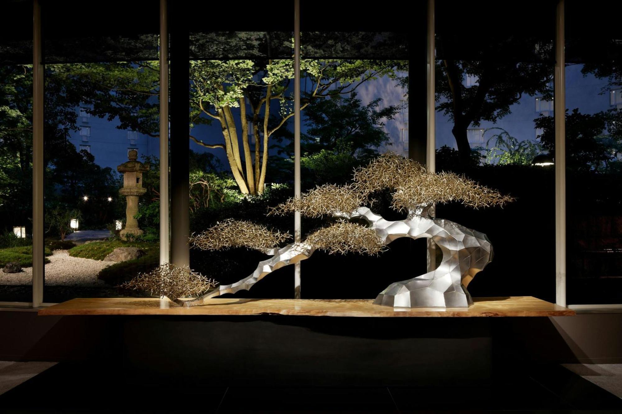 The Prince Kyoto Takaragaike, Autograph Collection Bagian luar foto